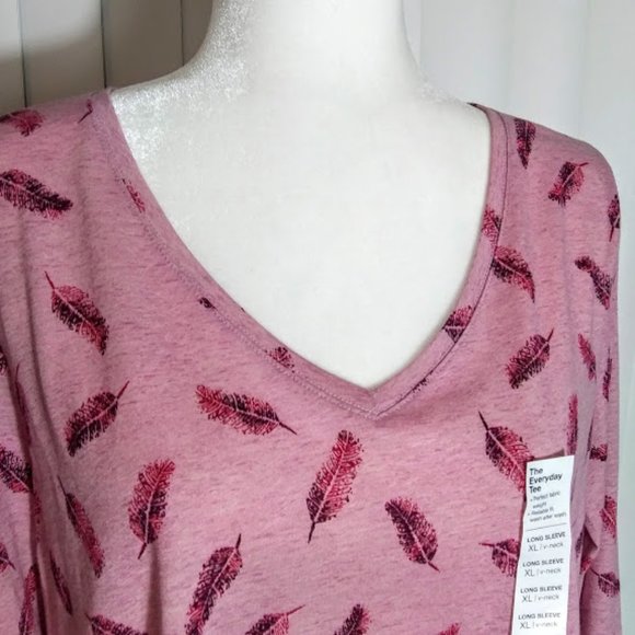 *SONOMA WOMEN'S TEE TOP LONG SLEEVE, PINK W/ FEATHERS - Picture 3 of 7